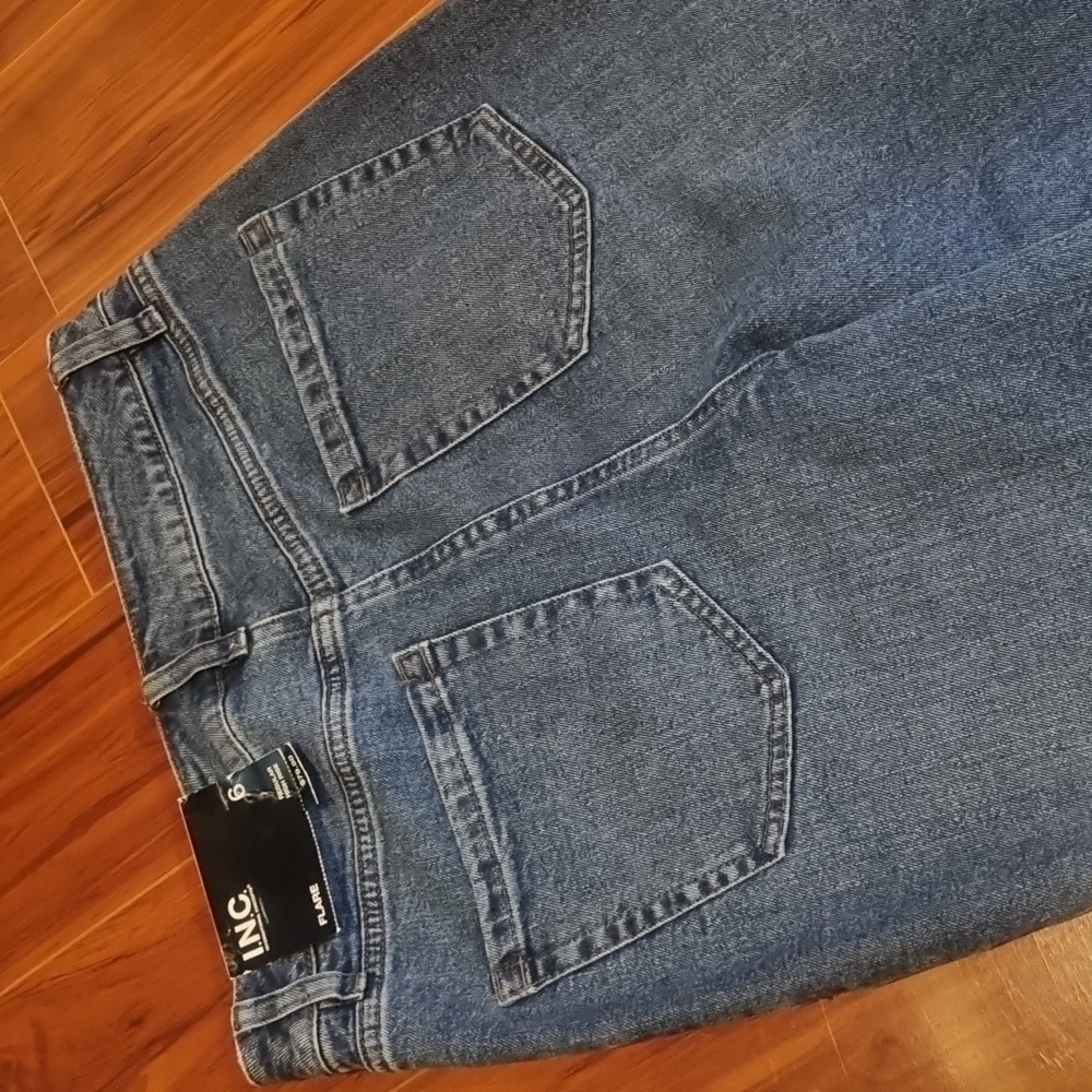 I.N.C. International Concepts Belted Flared-Leg Jeans Blue Size 6/28 - Picture 9 of 13